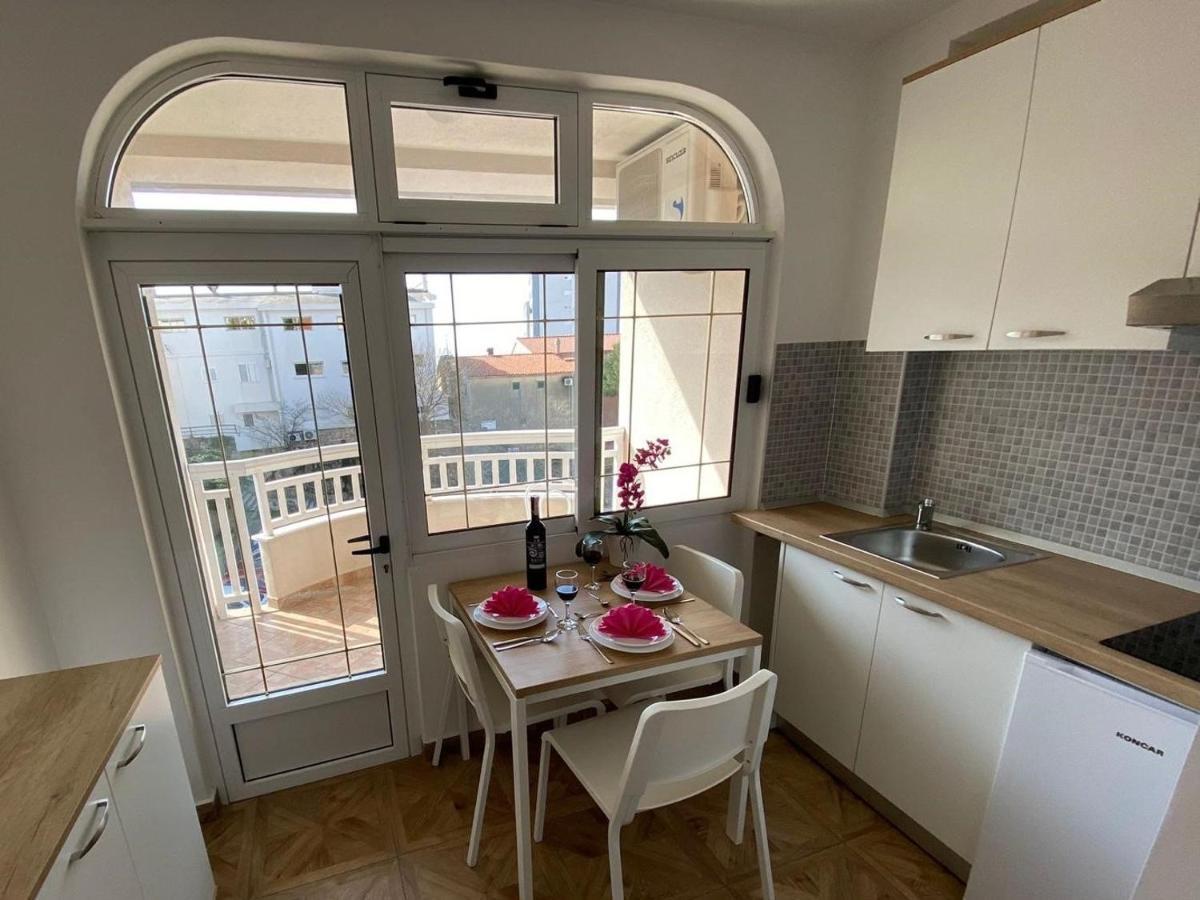 Apartments Kovac Макарска Екстериор снимка