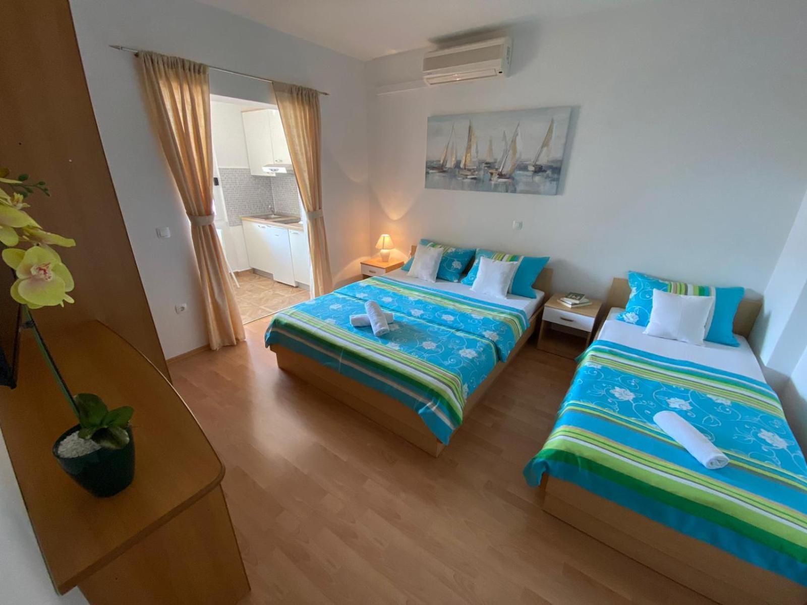 Apartments Kovac Макарска Стая снимка