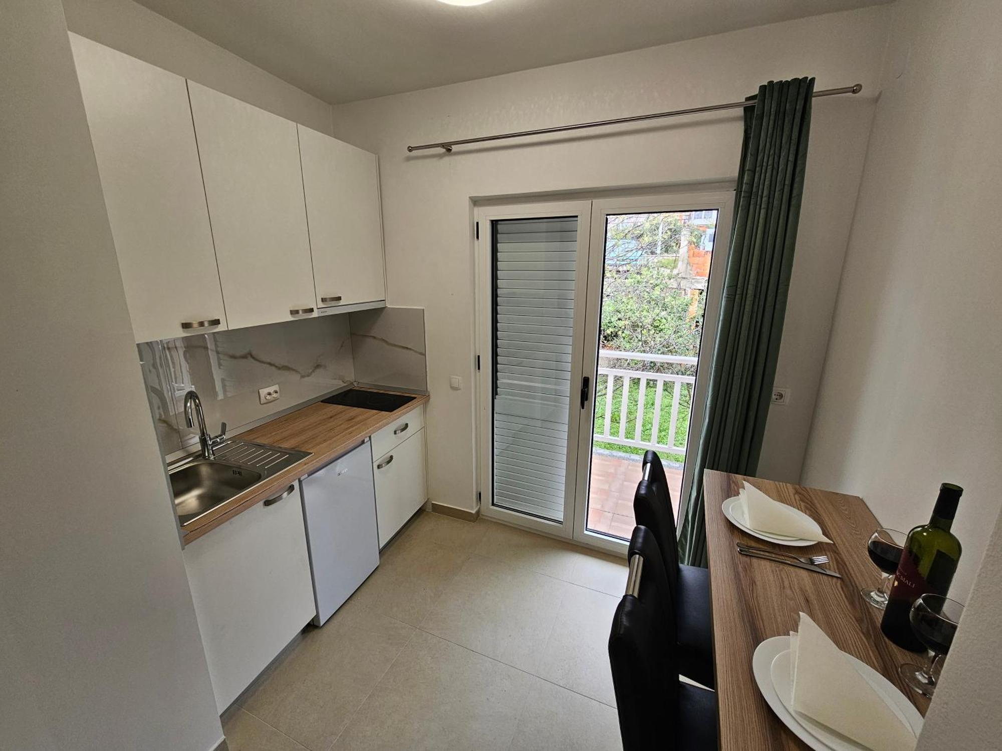 Apartments Kovac Макарска Екстериор снимка